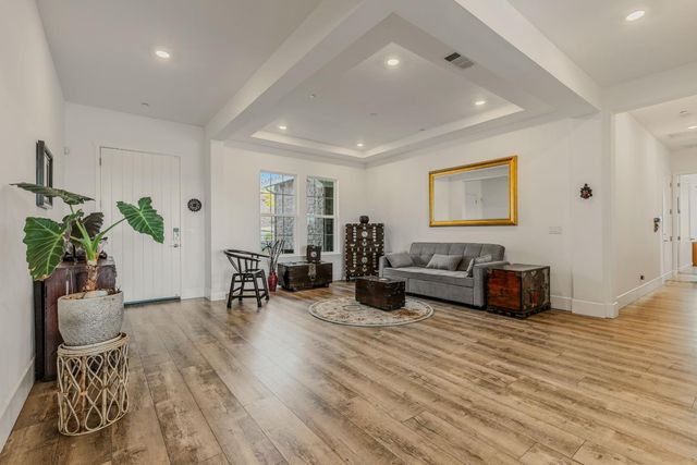 8672 Sommelier Dr, Plymouth, CA 95669