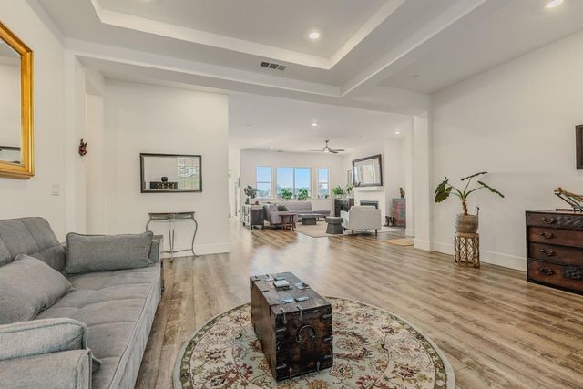 8672 Sommelier Dr, Plymouth, CA 95669