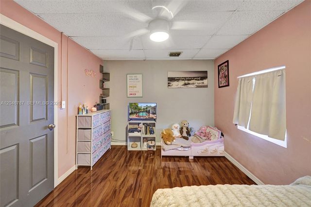206 SE 3rd St, Dania Beach, FL 33004