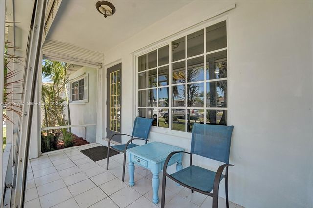 206 SE 3rd St, Dania Beach, FL 33004