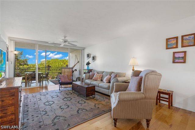 290 Naples Cove DR 2602, Naples, FL 34110