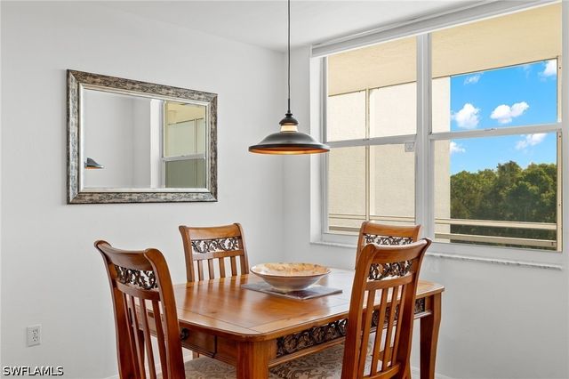 290 Naples Cove DR 2602, Naples, FL 34110