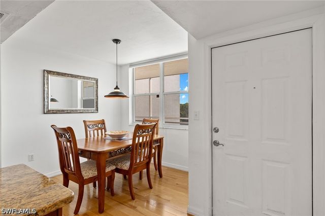 290 Naples Cove DR 2602, Naples, FL 34110