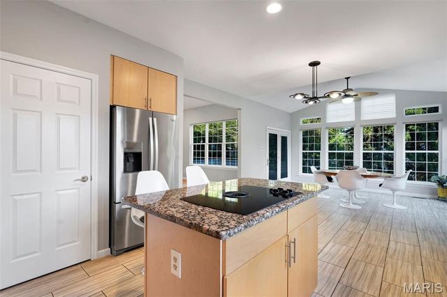 14762 Thornbird Manor Parkway Parkway, Chesterfield, MO 63017