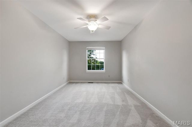 14762 Thornbird Manor Parkway Parkway, Chesterfield, MO 63017