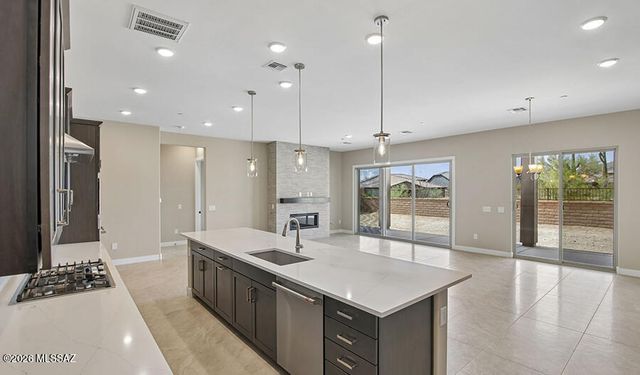7550 W Beloperon Lane, Marana, AZ 85658