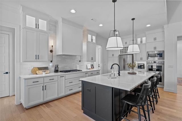 4303 S 87th Street, Bentonville, AR 72713