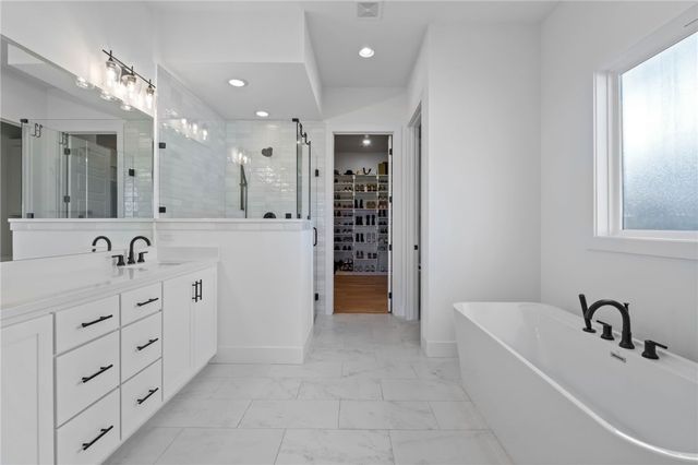 4303 S 87th Street, Bentonville, AR 72713