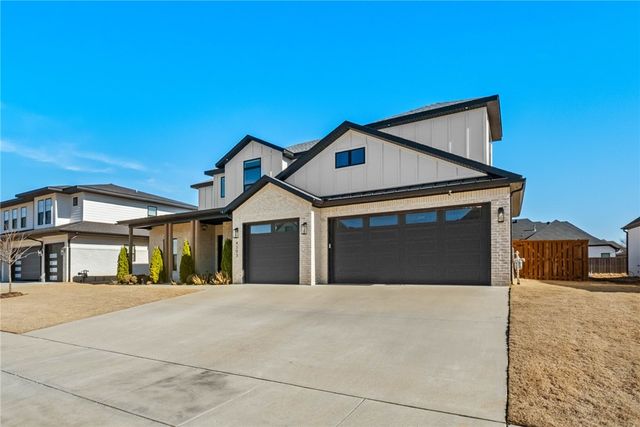 4303 S 87th Street, Bentonville, AR 72713