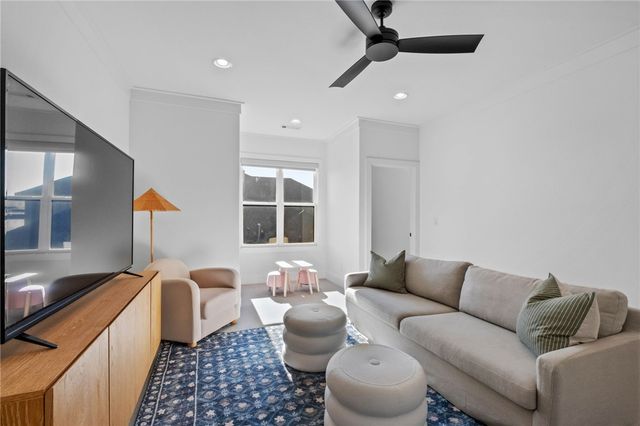 4303 S 87th Street, Bentonville, AR 72713