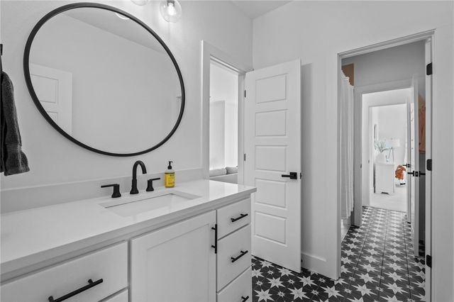 4303 S 87th Street, Bentonville, AR 72713