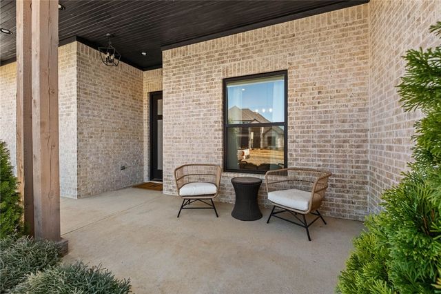 4303 S 87th Street, Bentonville, AR 72713