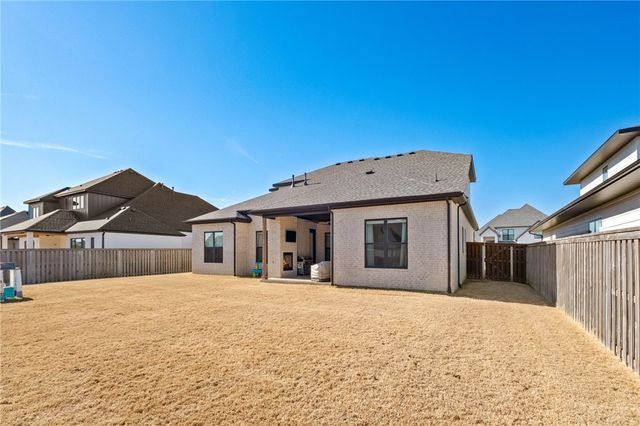 4303 S 87th Street, Bentonville, AR 72713