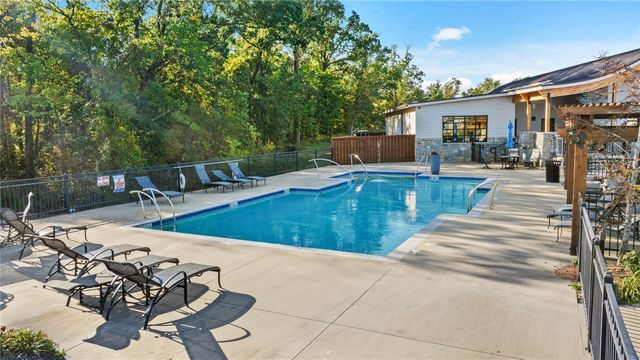 4303 S 87th Street, Bentonville, AR 72713