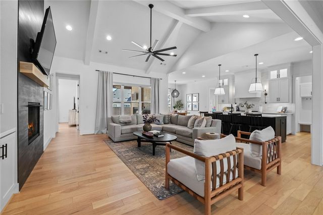 4303 S 87th Street, Bentonville, AR 72713