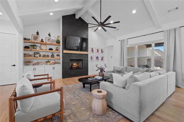 4303 S 87th Street, Bentonville, AR 72713