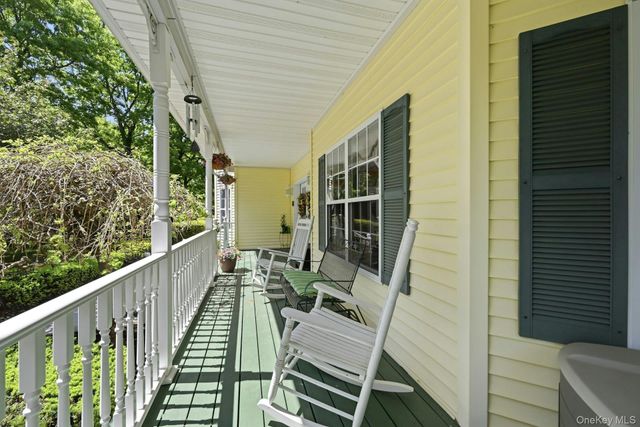3 Pia Court, Holtsville, NY 11742