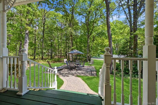 3 Pia Court, Holtsville, NY 11742