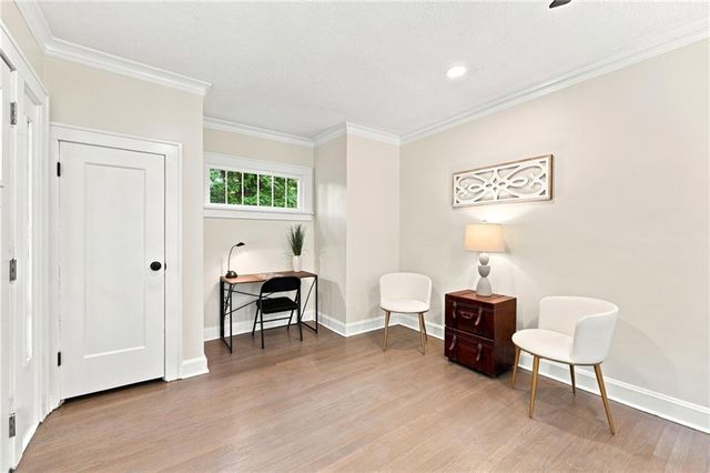 201 W 81st Terrace, Kansas City, MO 64114