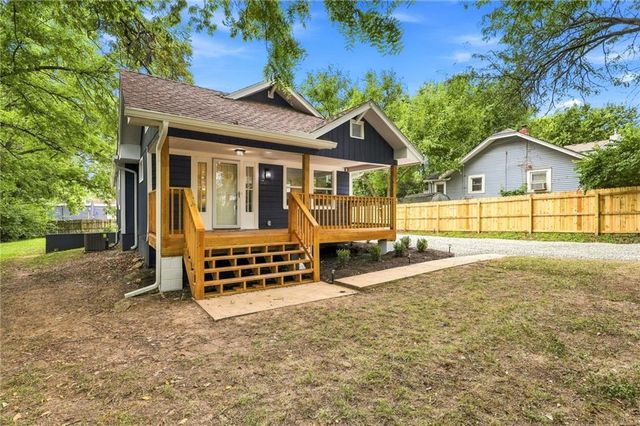 201 W 81st Terrace, Kansas City, MO 64114
