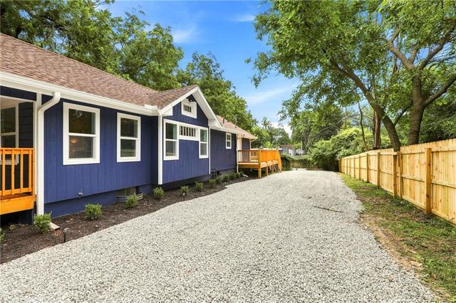 201 W 81st Terrace, Kansas City, MO 64114