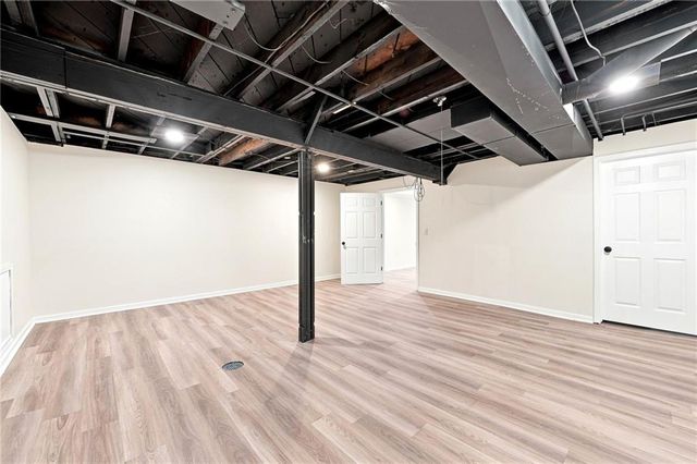 201 W 81st Terrace, Kansas City, MO 64114