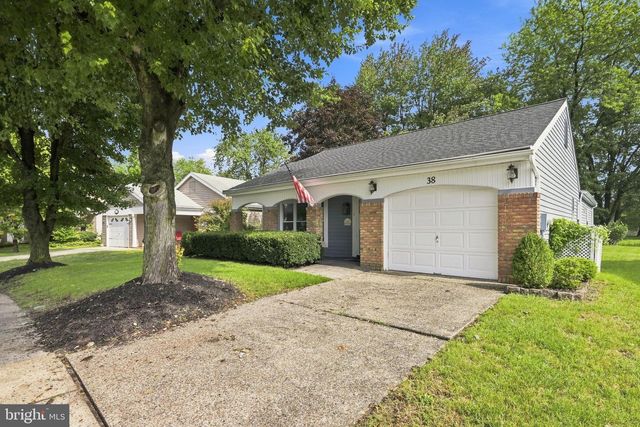 38 DUNSTABLE RD, Southampton, NJ 08088
