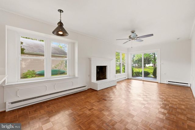 38 DUNSTABLE RD, Southampton, NJ 08088