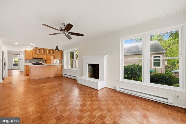 38 DUNSTABLE RD, Southampton, NJ 08088