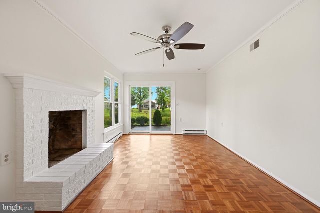 38 DUNSTABLE RD, Southampton, NJ 08088