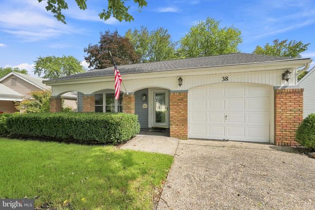 38 DUNSTABLE RD, Southampton, NJ 08088