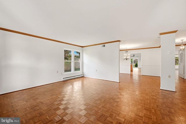 38 DUNSTABLE RD, Southampton, NJ 08088