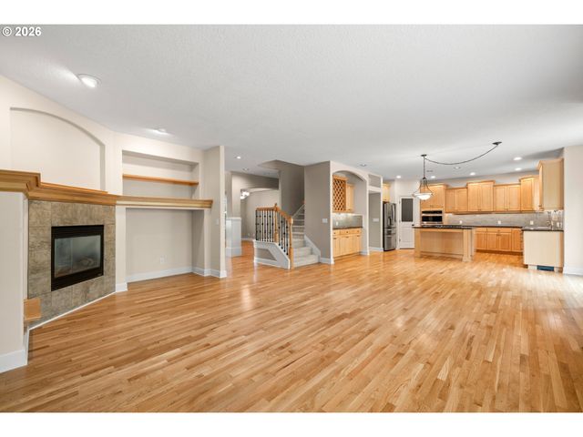 2990 SUNBREAK Ln, West Linn, OR 97068