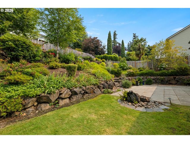 2990 SUNBREAK Ln, West Linn, OR 97068