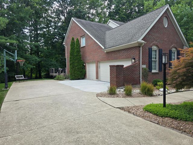 1223 Ridgewood Drive, Miami Twp, OH 45140