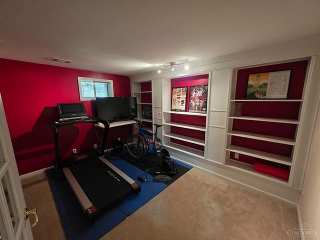 1223 Ridgewood Drive, Miami Twp, OH 45140