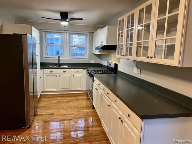 118 Potter Avenue, Royal Oak, MI 48067