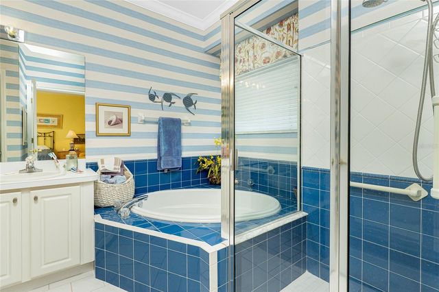 811 SHADOW BAY WAY, Osprey, FL 34229