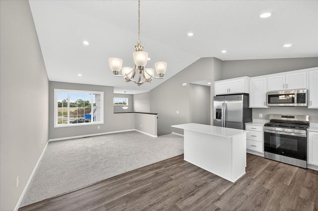 610 Grouse Way, New Richmond, WI 54017