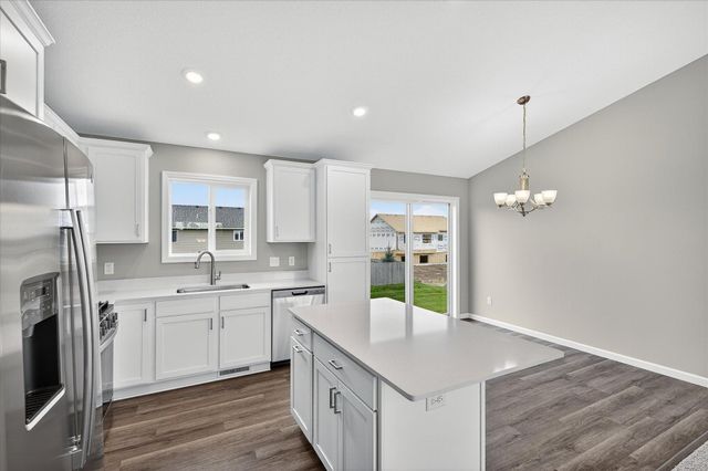 610 Grouse Way, New Richmond, WI 54017