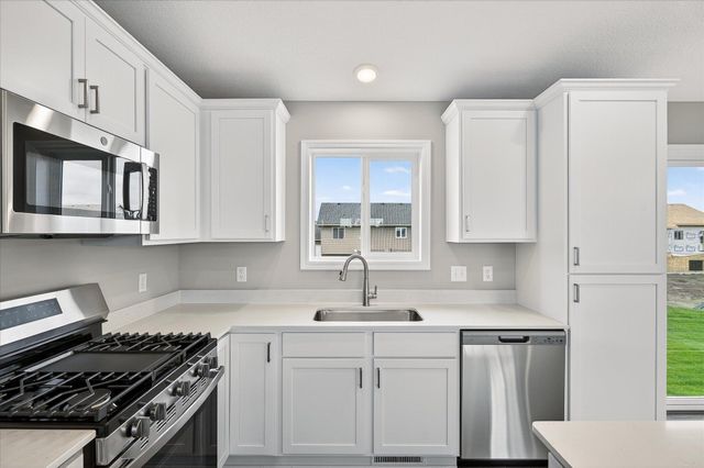 610 Grouse Way, New Richmond, WI 54017