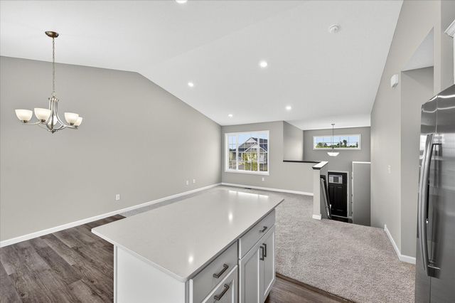 610 Grouse Way, New Richmond, WI 54017