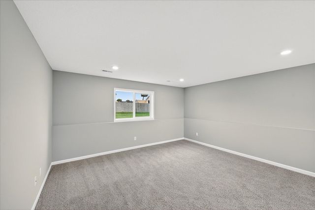 610 Grouse Way, New Richmond, WI 54017