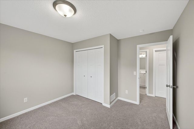 610 Grouse Way, New Richmond, WI 54017