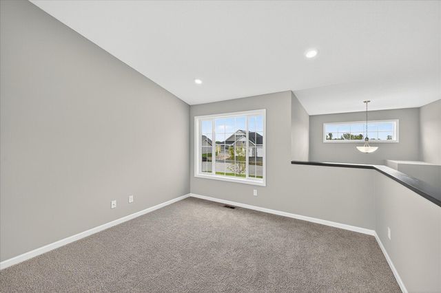 610 Grouse Way, New Richmond, WI 54017