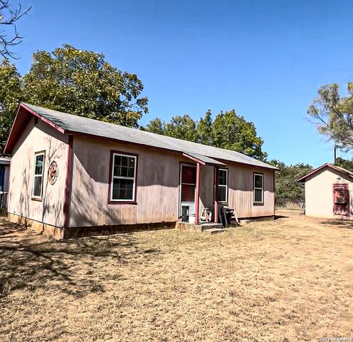 119 HONDO DR, Bandera, TX 78003