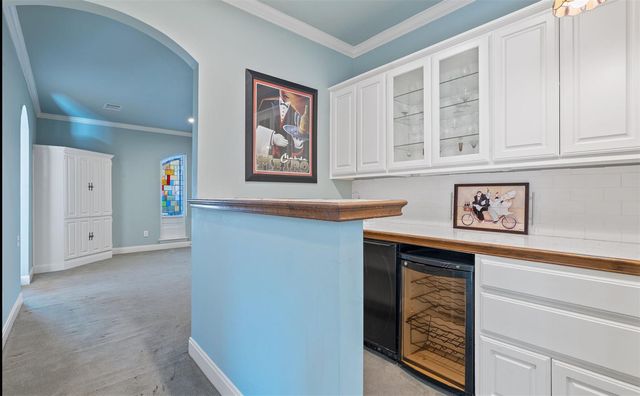 762 S Guadalupe ST, Lockhart, TX 78644