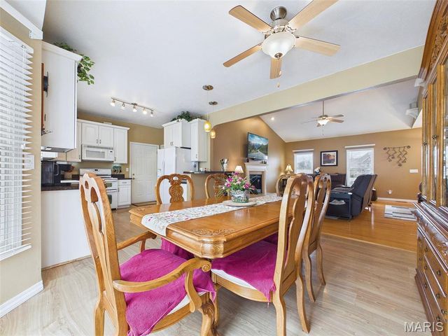 8716 Wildewood Drive, Worden, IL 62097