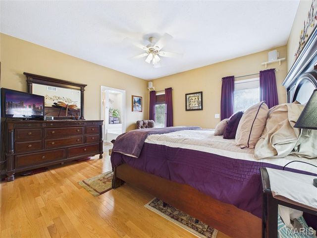 8716 Wildewood Drive, Worden, IL 62097