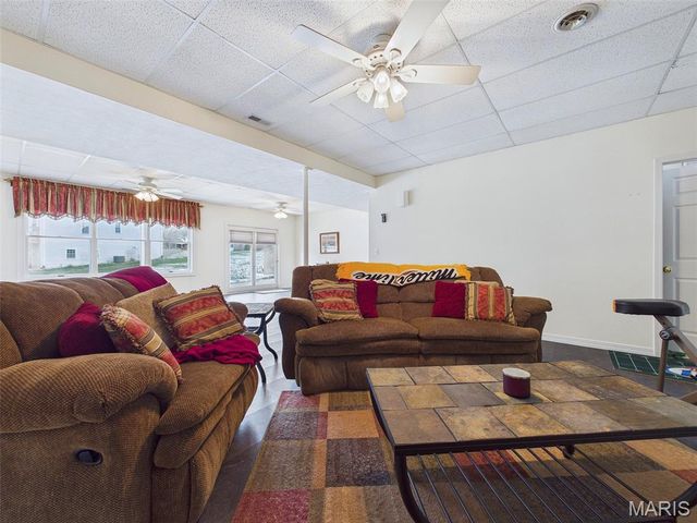 8716 Wildewood Drive, Worden, IL 62097